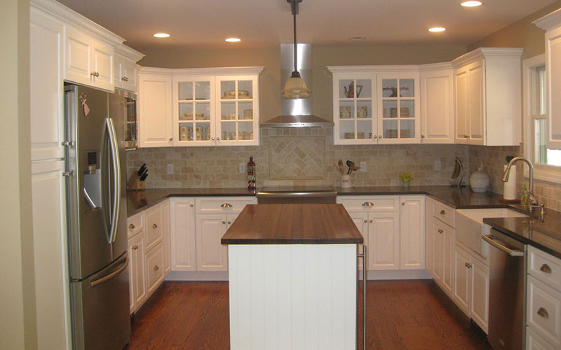 What is a U Shaped Kitchen Layout - Pros, Cons & Ideas.