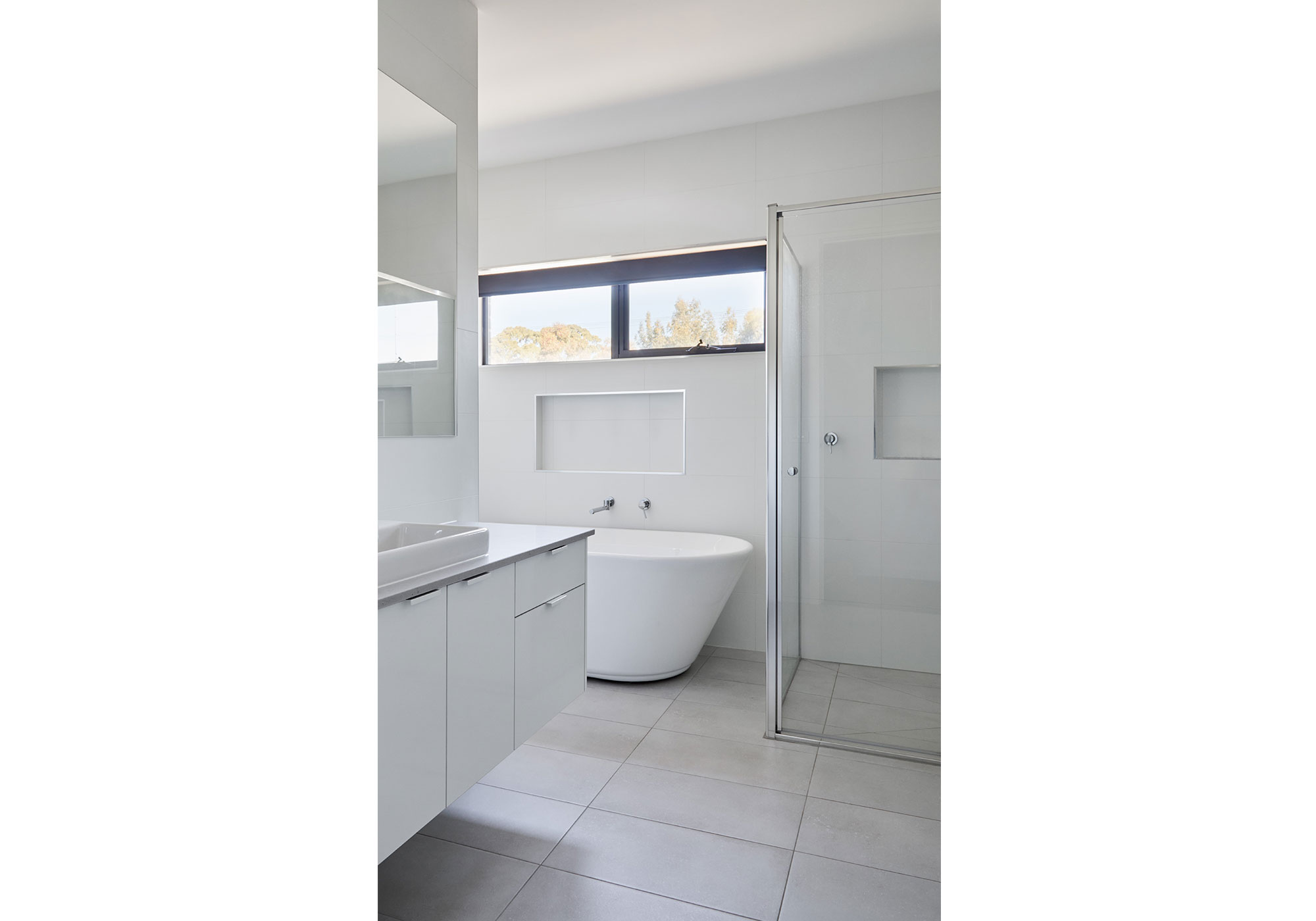 Modern Bathroom & Ensuite Image - Beaufort